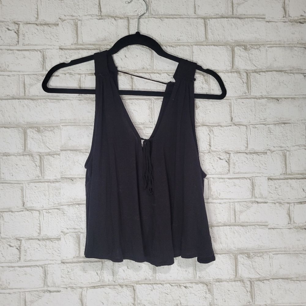 Kimchi Blue from Urban Outfitters crop flowy tank - Picture 1 of 14